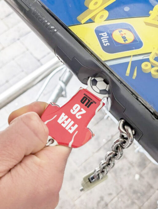 Shirt Shaped Trolley Stick Keyring